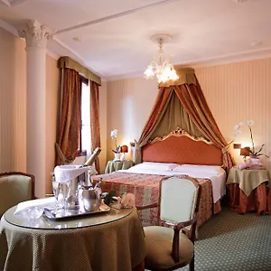 Kette **** Venedig